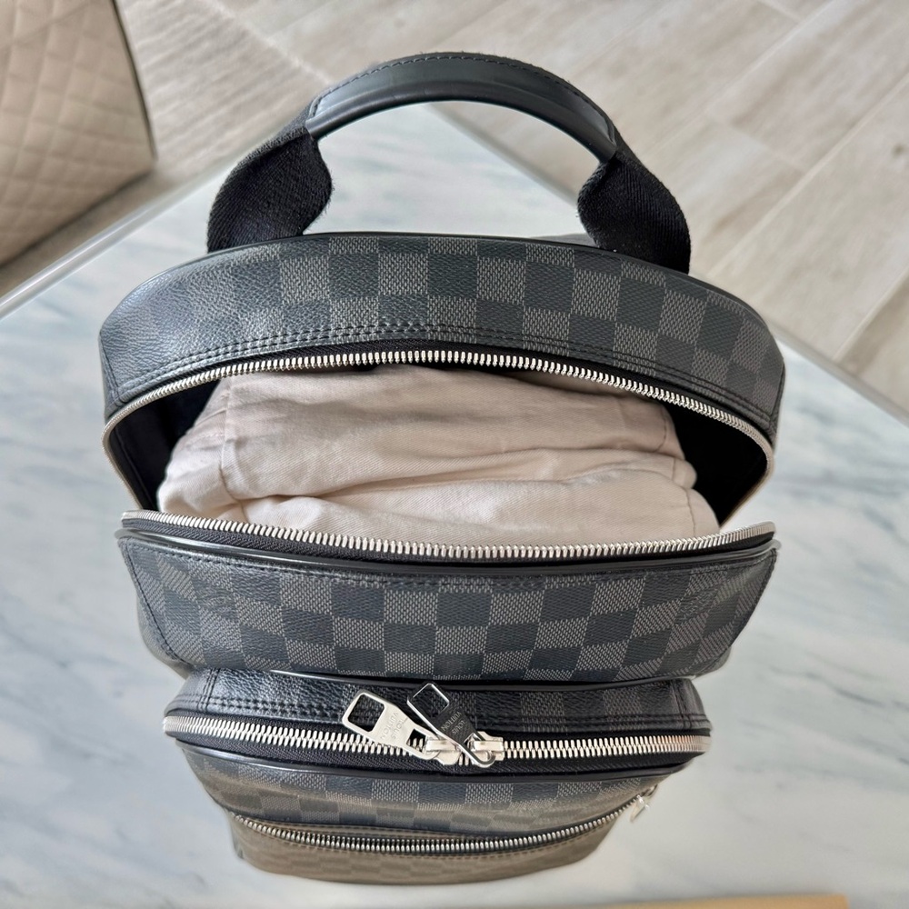 Louis Vuitton Michael Backpack - Picture 14 of 16